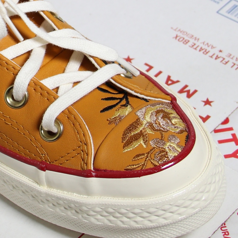 Converse Chuck 70 Olive Leather All Star High Tops - Picture 8 of 8